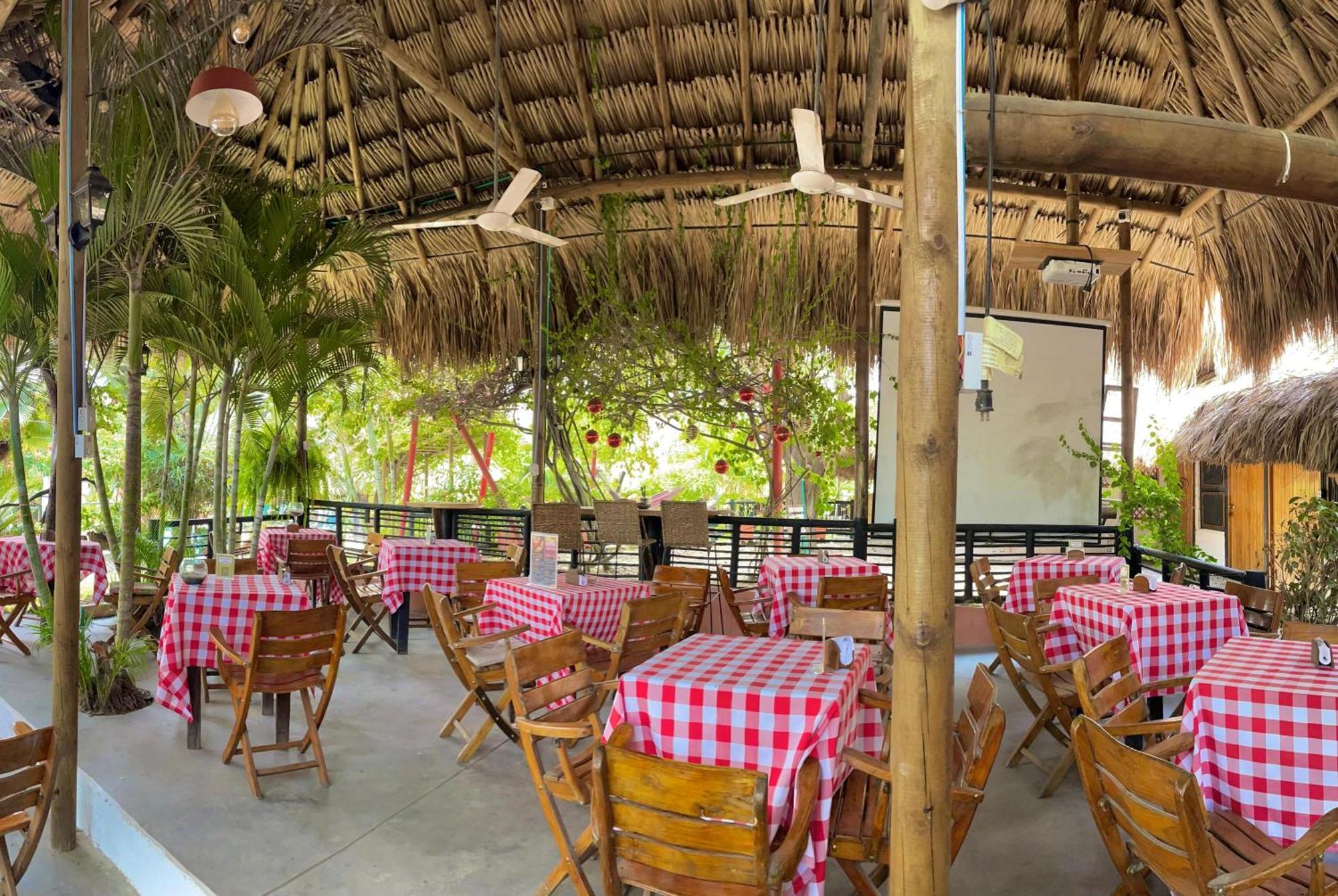 Bikini Hotel & Pool Palomino Exterior photo